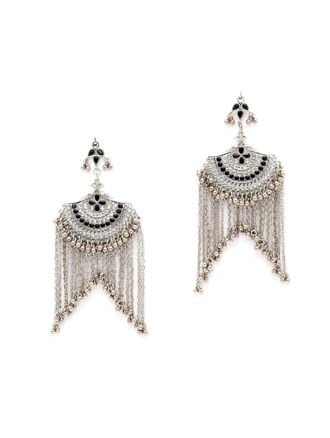 silver metal earring - 18633217 -  Zoom Image - 0
