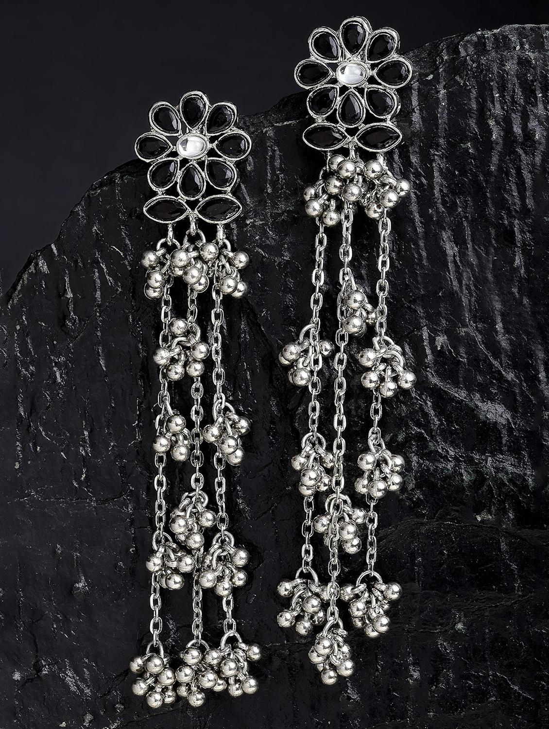 black metal earring - 18633267 -  Zoom Image - 0