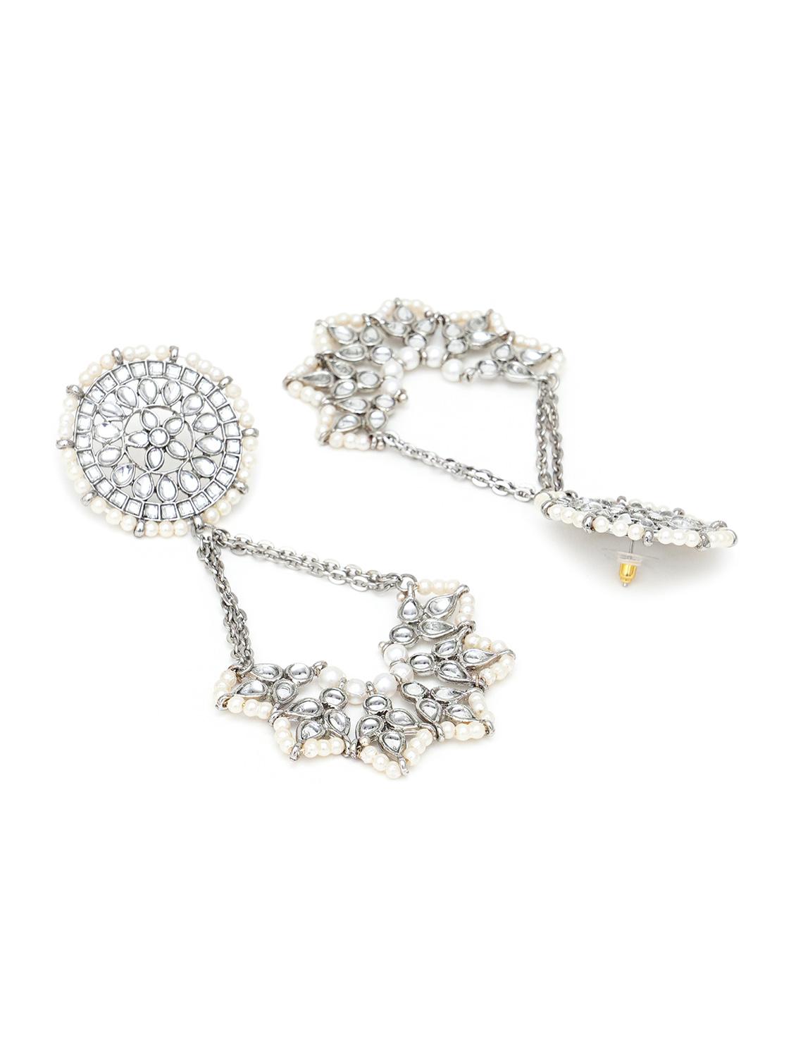 silver metal earring - 18633432 - Standard Image - 2