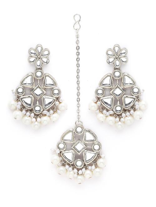 white earing & maang tikkka set - 18633436 -  Standard Image - 0