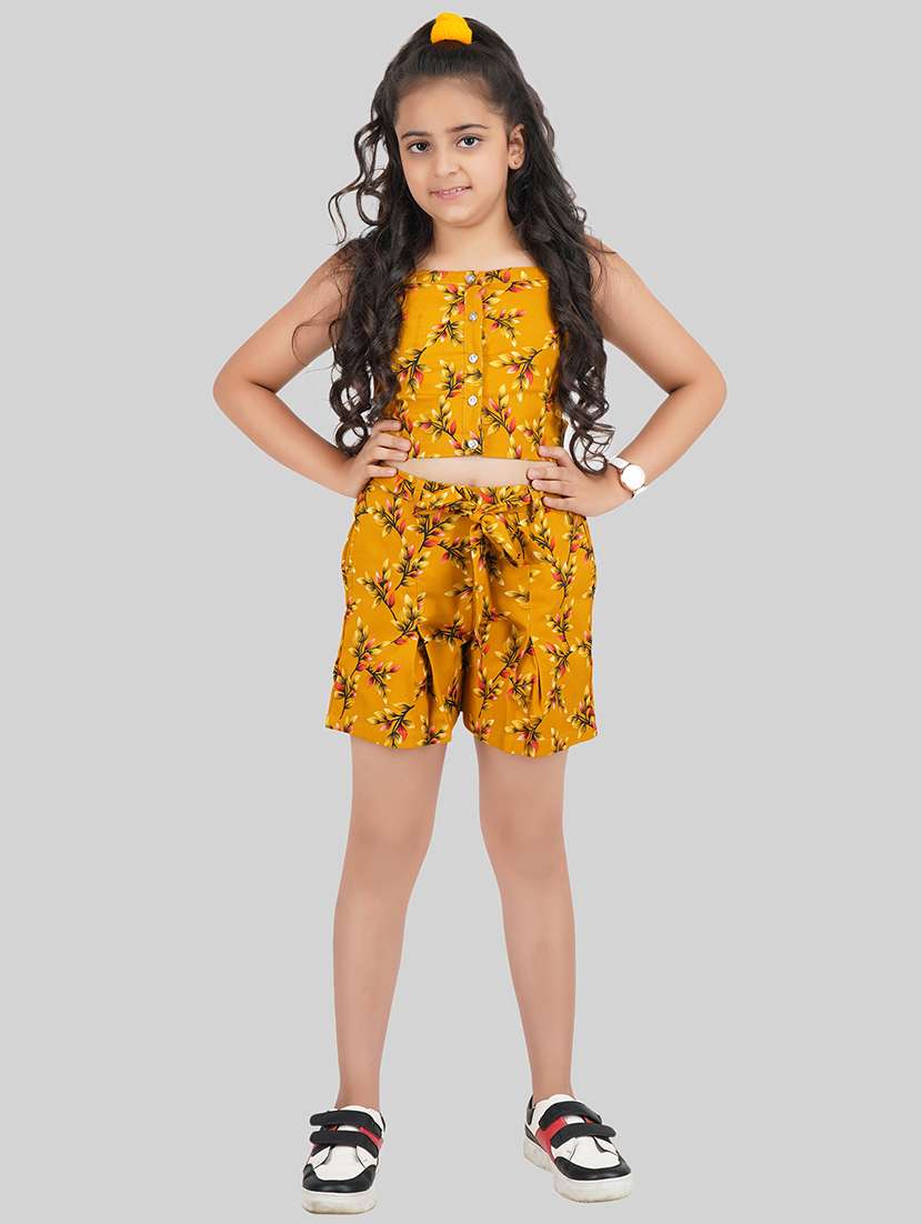 girls square neck printed shorts co-ord set 