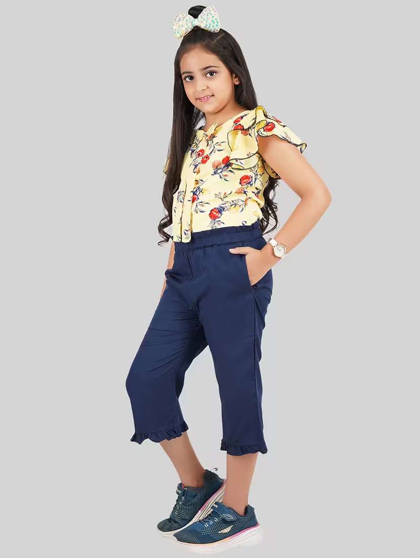 girls round neck floral capri sets  - 18633793 -  Standard Image - 2