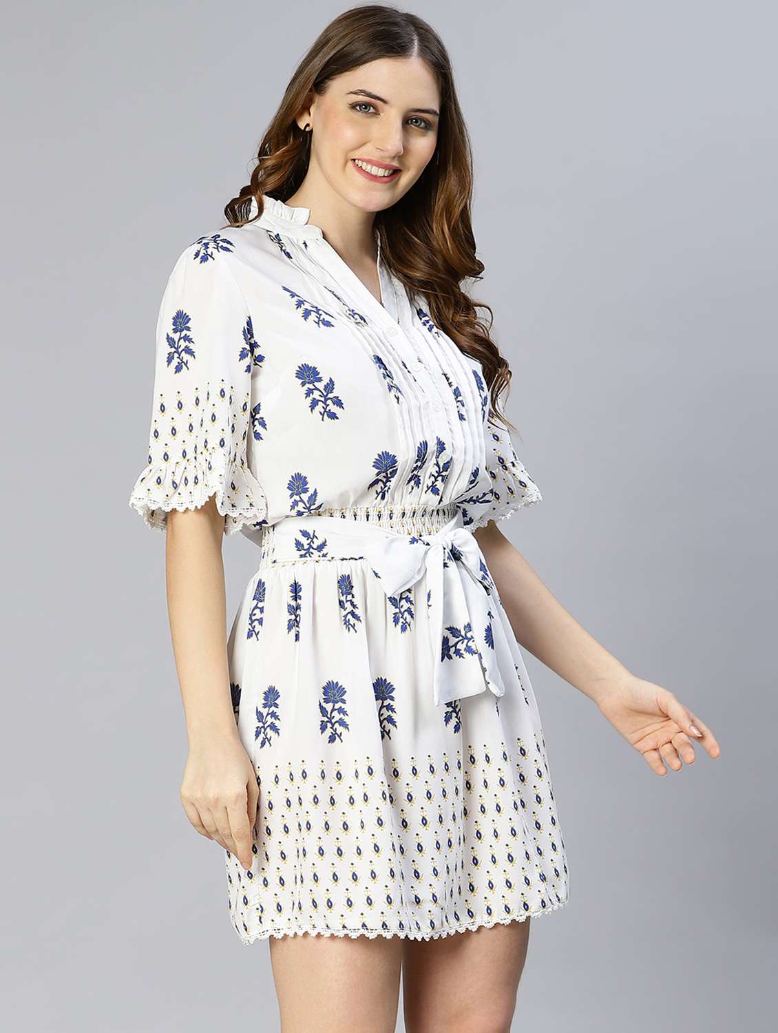 women's  floral dress - 18633965 -  Standard Image - 2