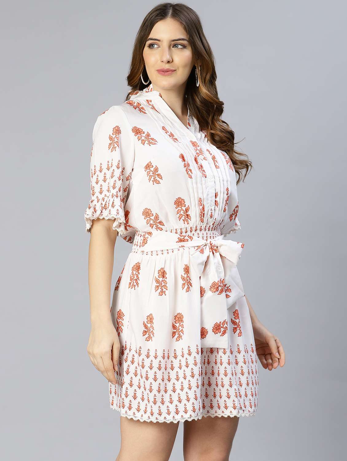 women's  floral dress - 18633966 -  Standard Image - 2