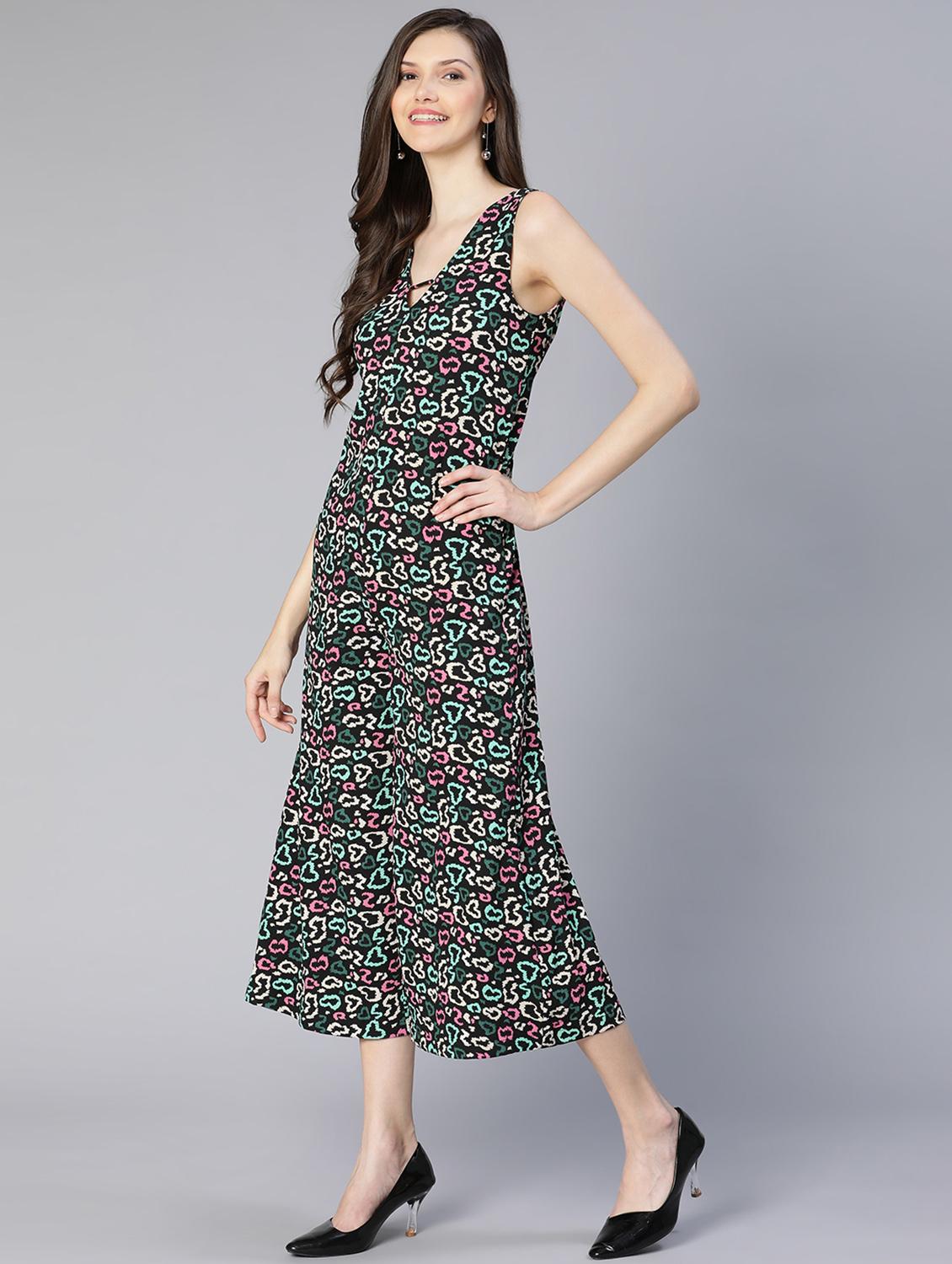 v-neck printed 3/4 jumpsuit - 18634460 - Standard Image - 2