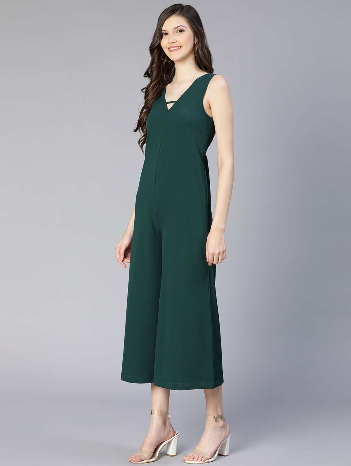 v-neck solid 3/4 jumpsuit - 18634461 -  Standard Image - 2