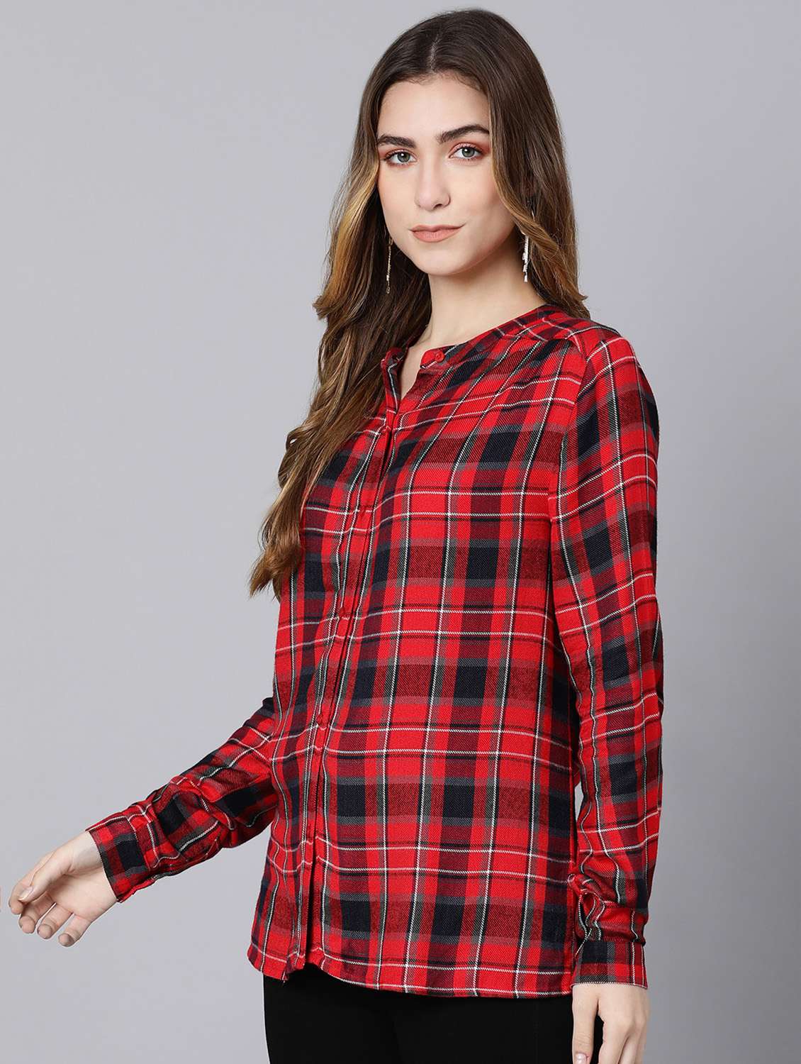 checkered regular shirt - 18634648 -  Standard Image - 2