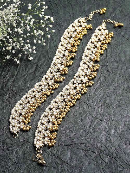 gold metal anklet - 18635659 - Standard Image - 0