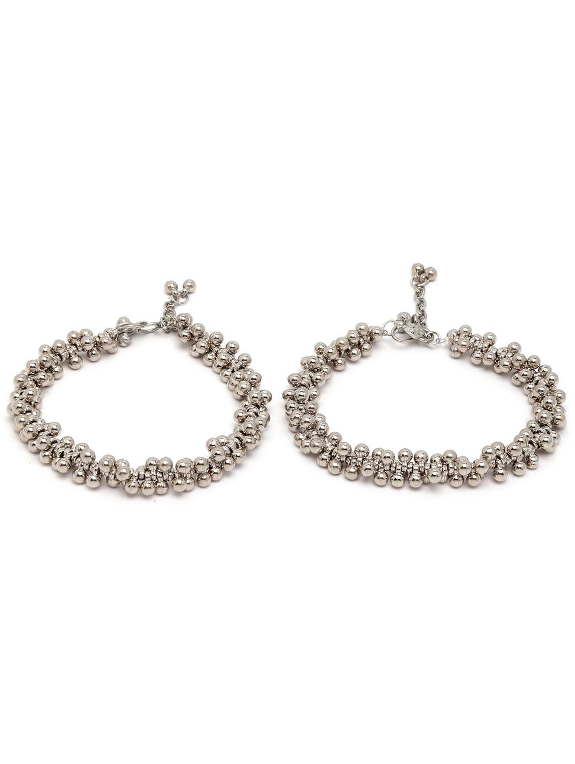 silver metal anklet  - 18635661 -  Standard Image - 2