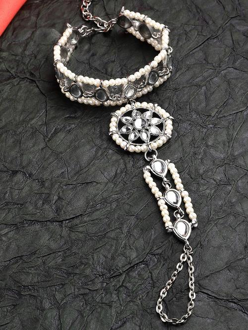 silver metal bangle bracelet - 18635708 -  Standard Image - 0
