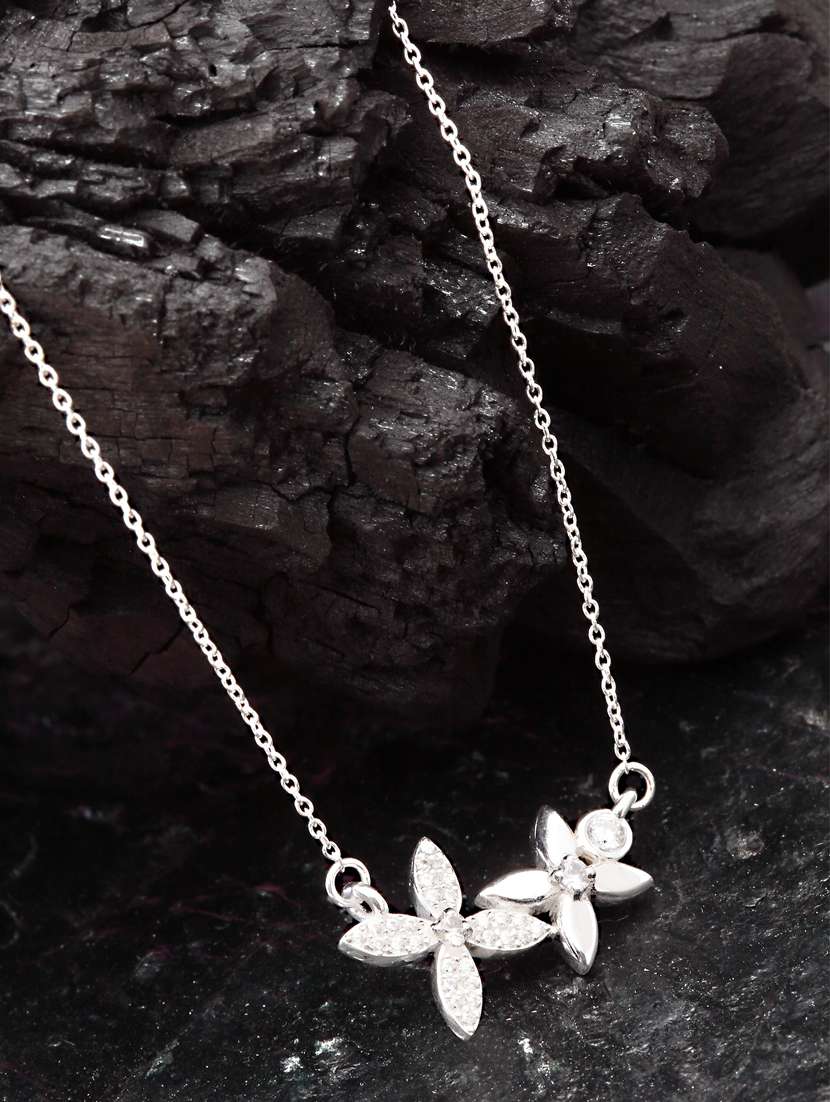 silver metal pendant - 18636159 - Zoom Image - 0