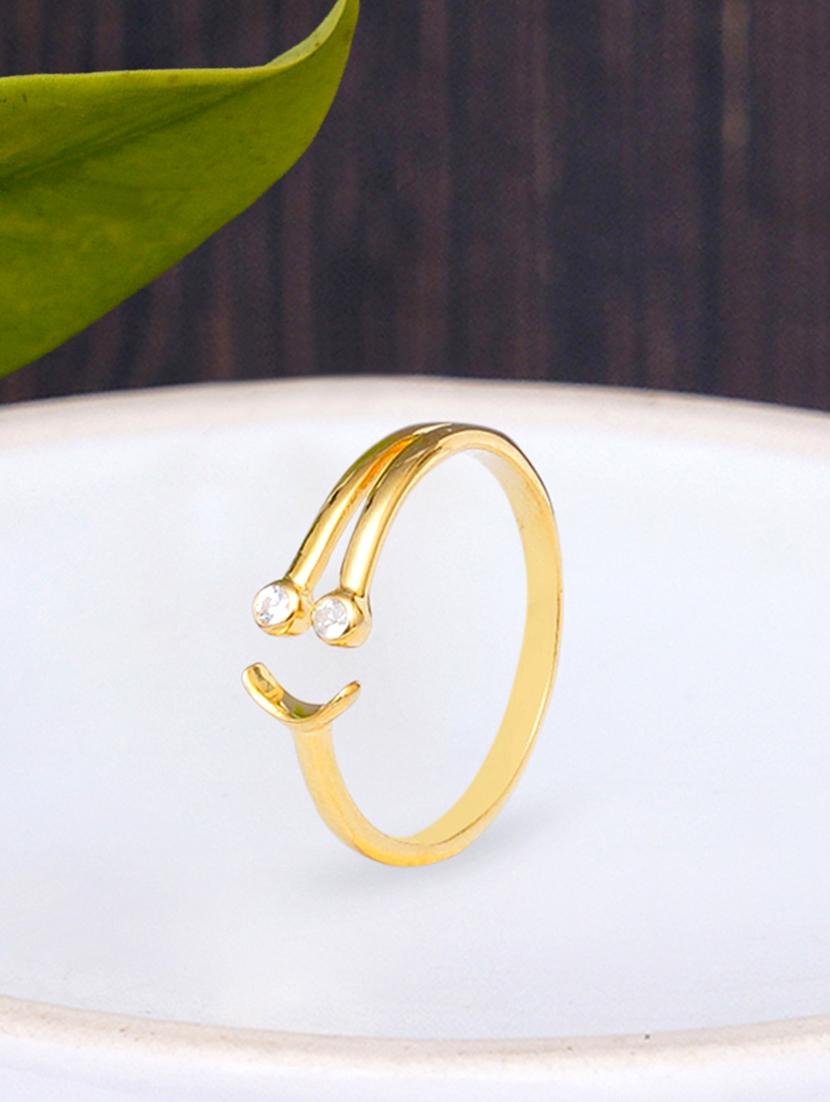 gold metal finger ring - 18636174 - Zoom Image - 0