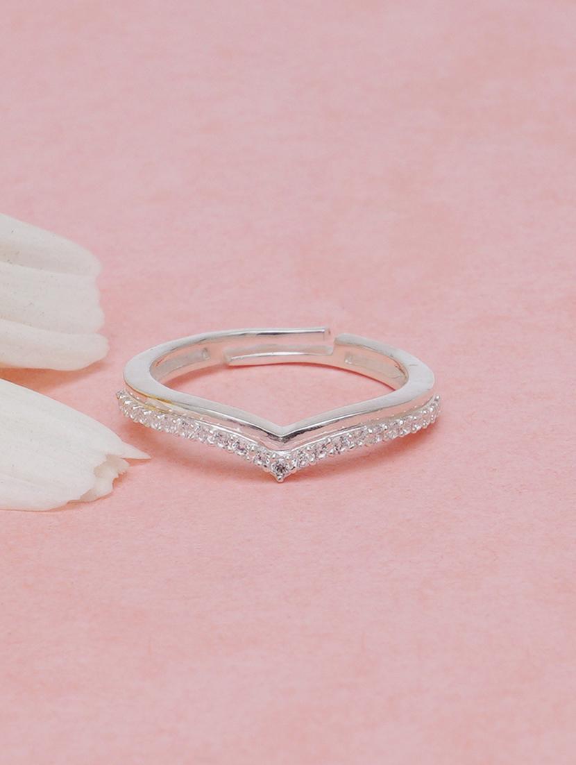 silver metal finger ring - 18636180 - Zoom Image - 0