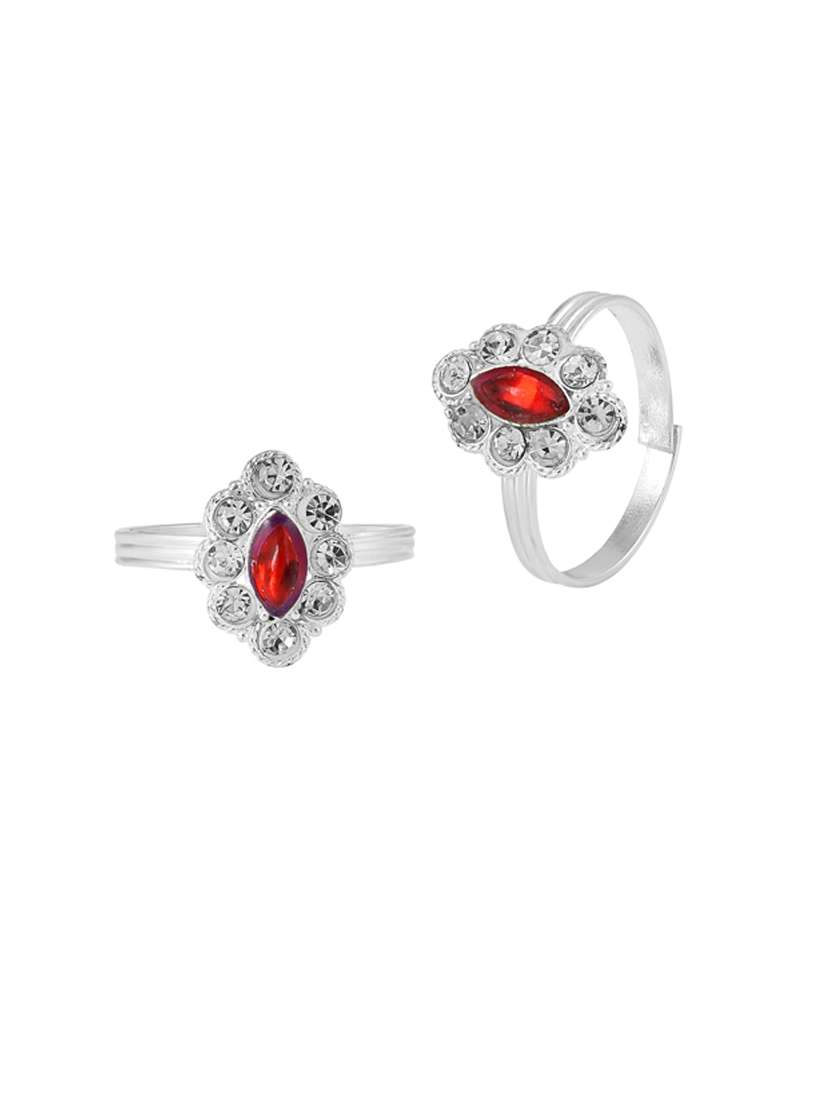 multi colored brass toe  ring - 18637579 -  Standard Image - 2