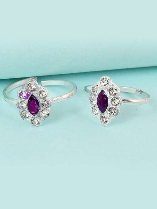 silver plated toe ring - 18637598 -  Standard Image - 0