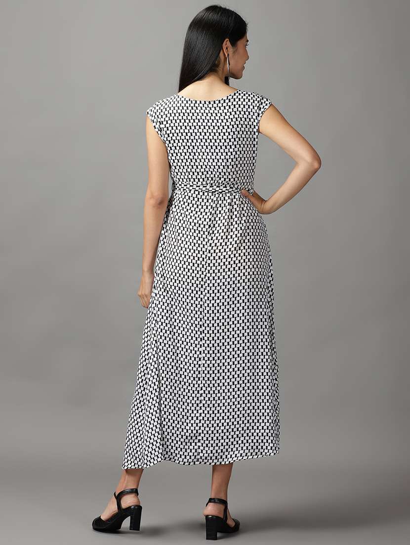 women's  floral dress - 18659032 -  Standard Image - 2