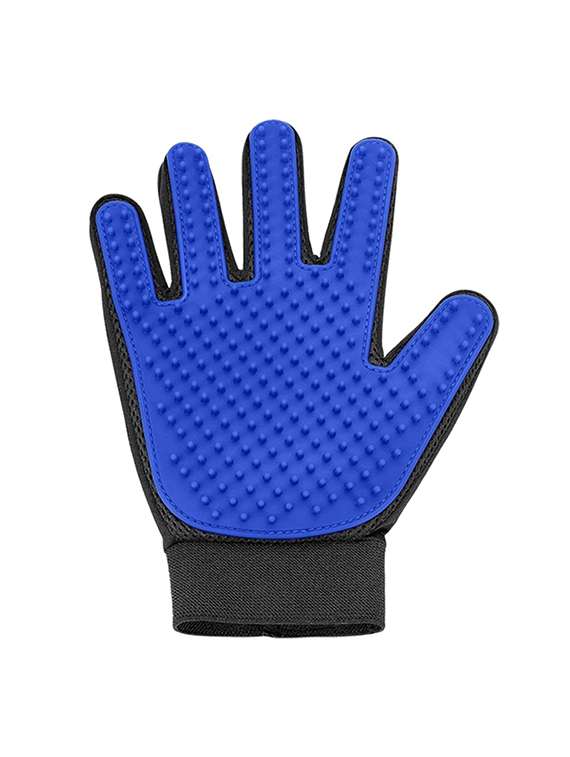 multi colored plastic pet comb brush - 18696949 -  Standard Image - 2