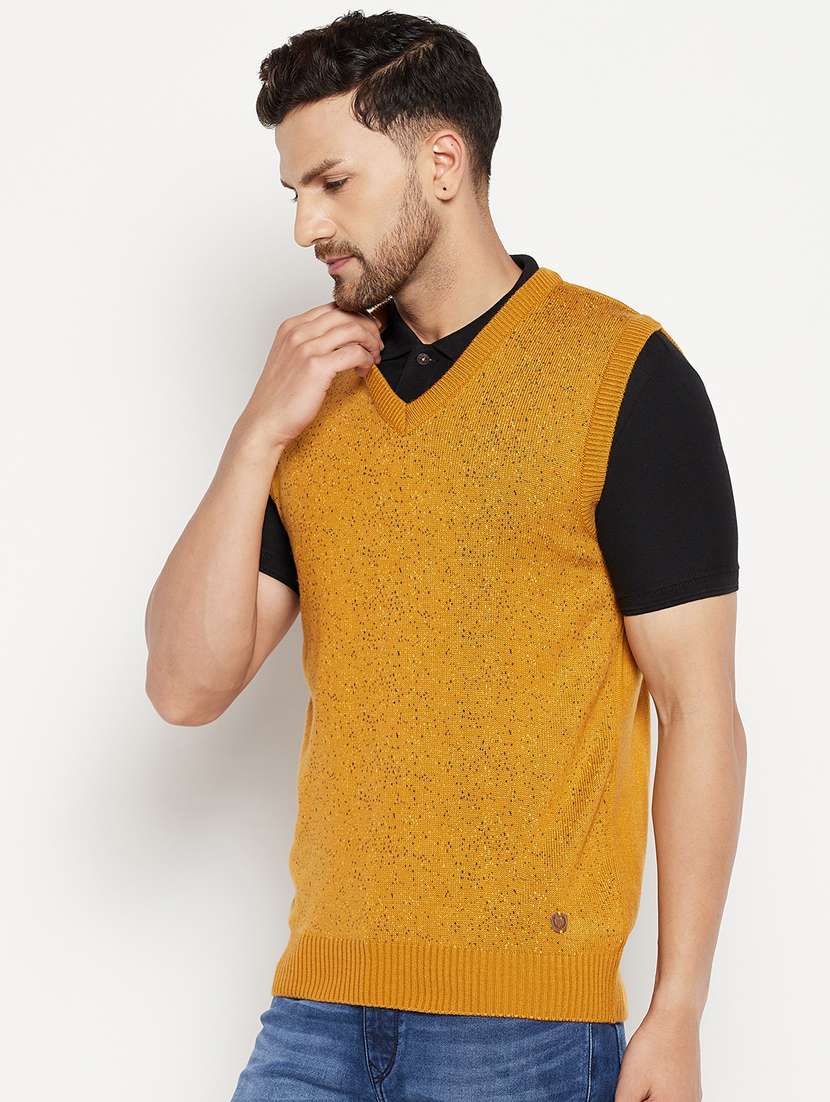 yellow sleeveless pullover - 18701610 -  Standard Image - 2