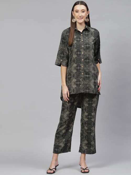 shirt collar printed bottom set - 18720841 - Standard Image - 0