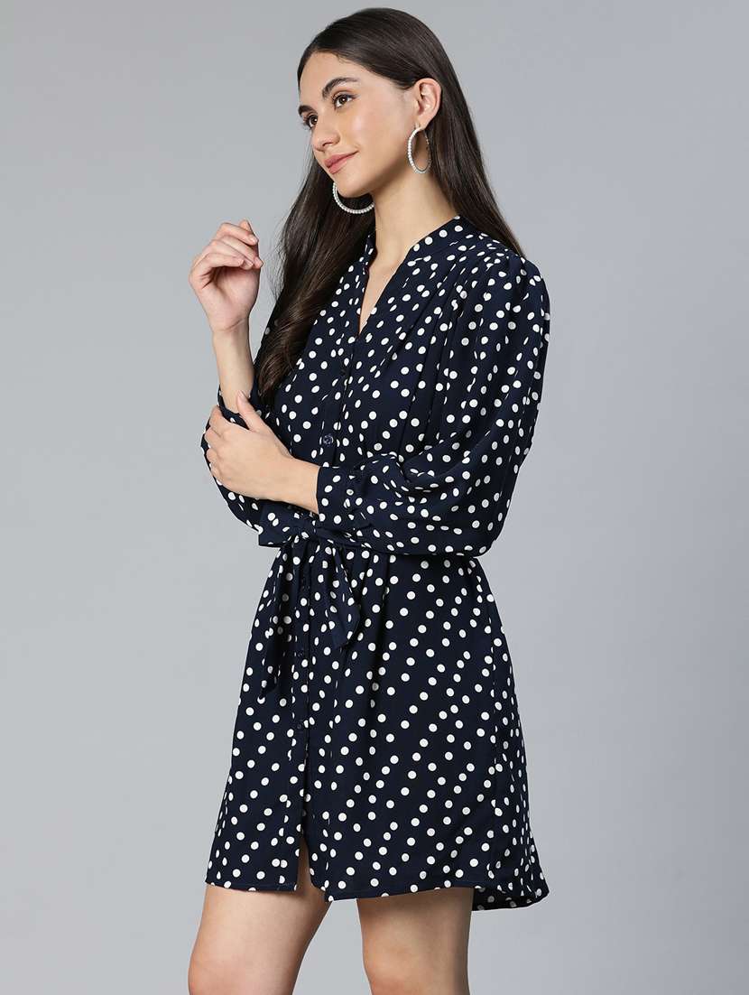 women's  polka dots dress - 18736218 -  Standard Image - 2