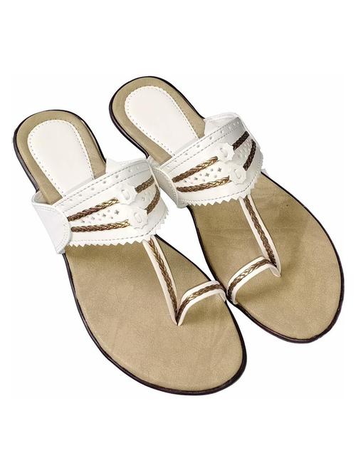 one toe flat sandal - 18766227 -  Standard Image - 0
