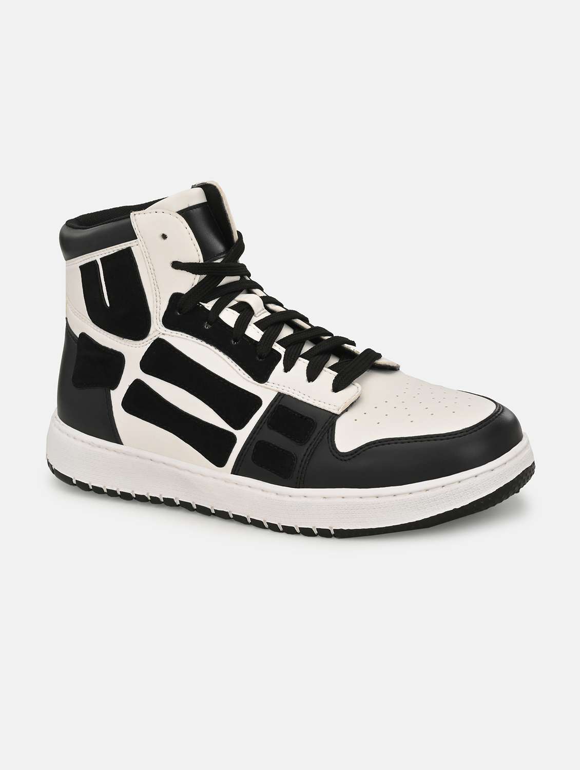 men black lace up sneaker