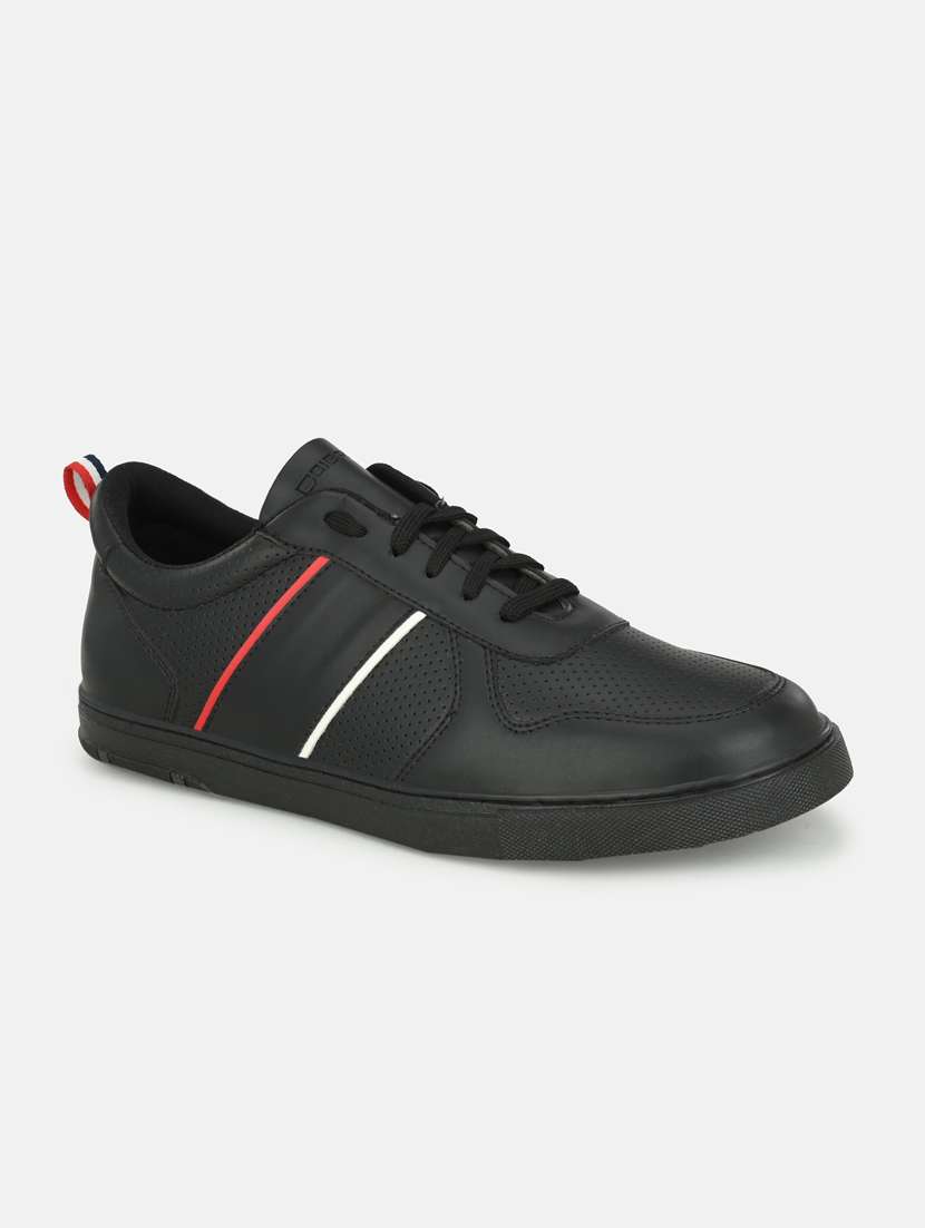 men black lace up sneaker