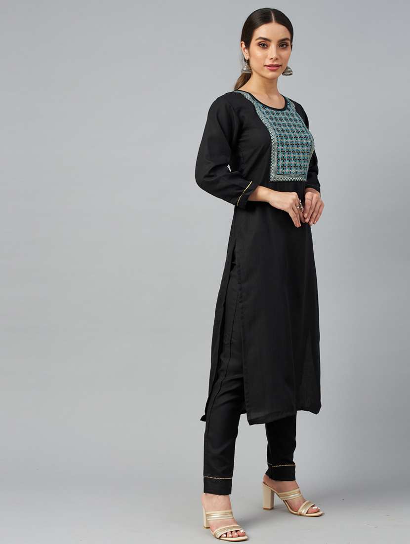 embroidered kurta set - 18876500 -  Standard Image - 2