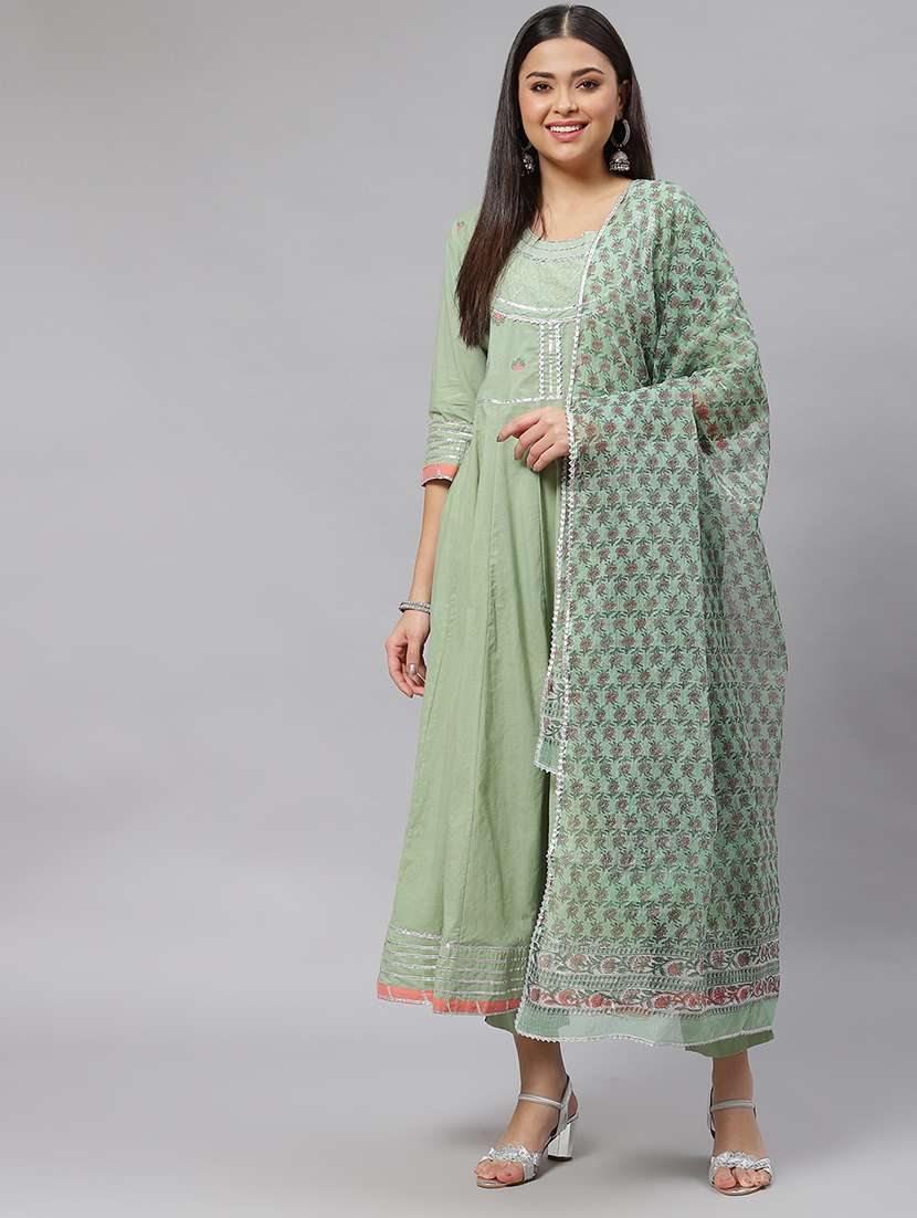 women three quarter sleeve kurta pant with dupatta set