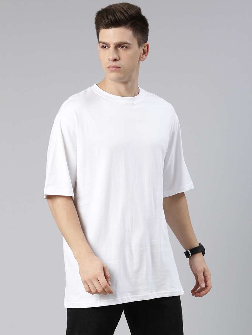 men round neck plain t-shirt - 18906332 -  Standard Image - 2