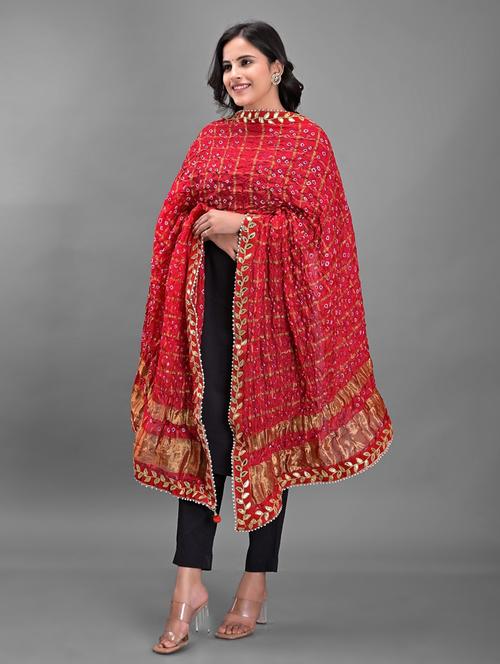 red self design bandhani dupatta - 18906973 -  Standard Image - 0