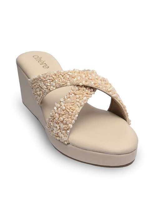 beige
