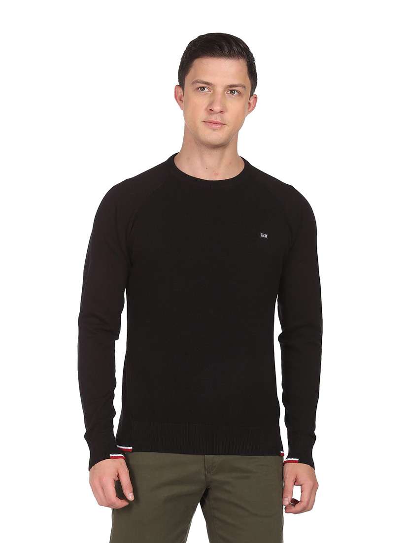 black cotton pullover