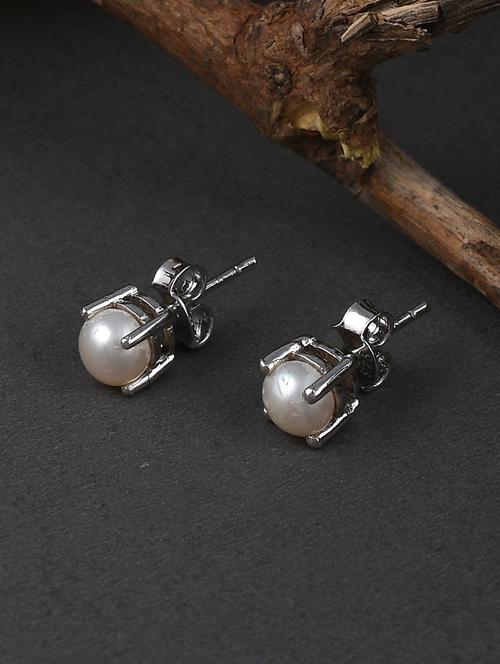 silver plated stud earring - 19085275 -  Standard Image - 0