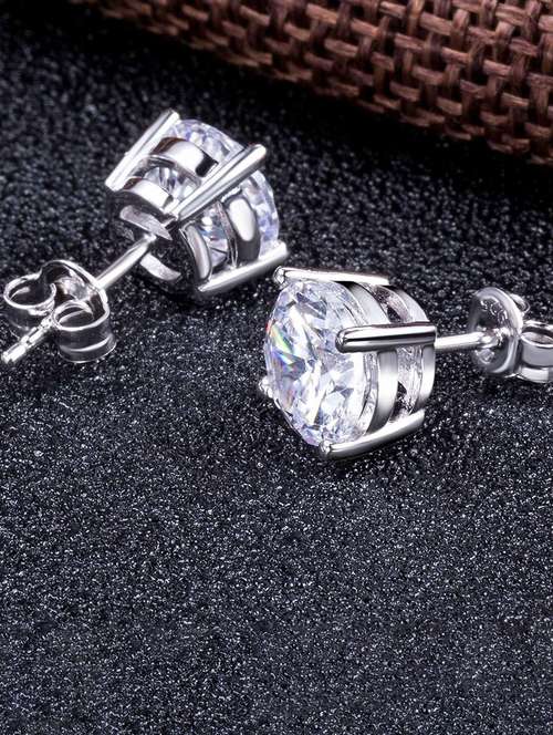 silver plated stud earring - 19085341 -  Standard Image - 0