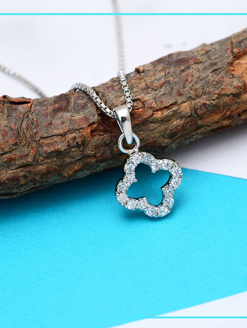 silver metal pendant