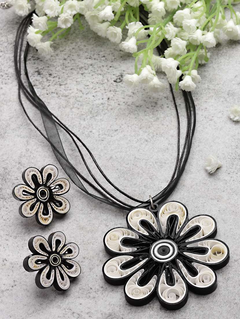 floral necklaces with earring set