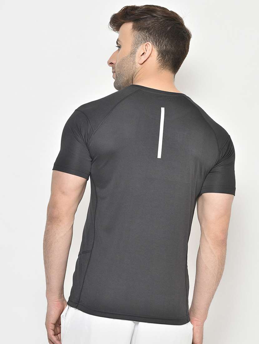 men round neck solid t-shirt - 19111960 - Standard Image - 2