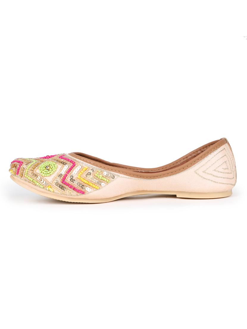 embellished jutis & mojaris - 19117276 - Standard Image - 2