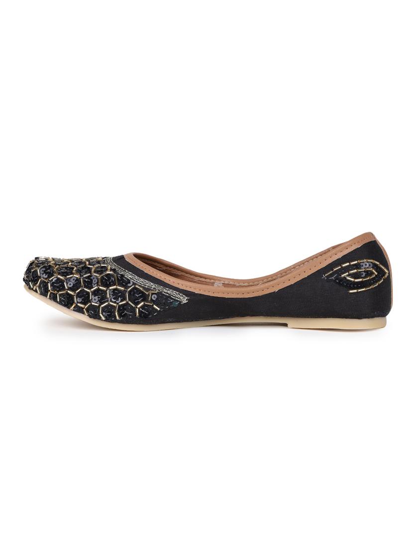 embellished jutis & mojaris - 19117281 - Standard Image - 2