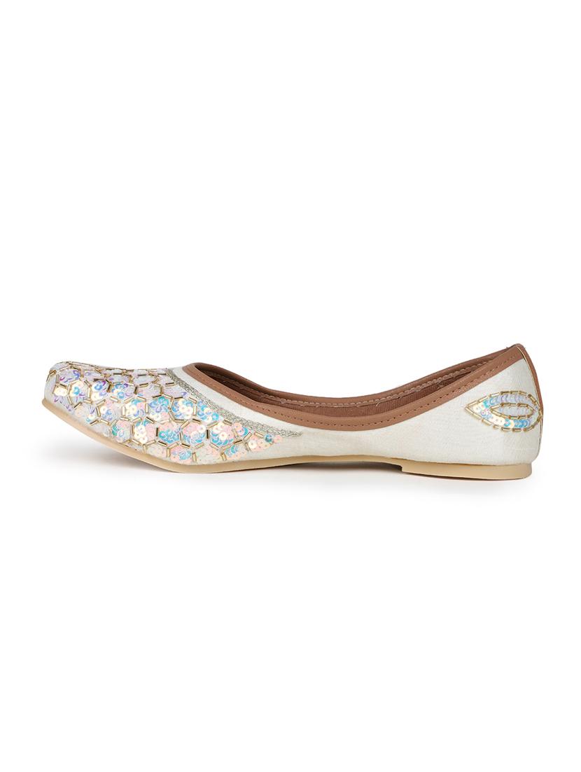 embellished jutis & mojaris - 19117285 - Standard Image - 2