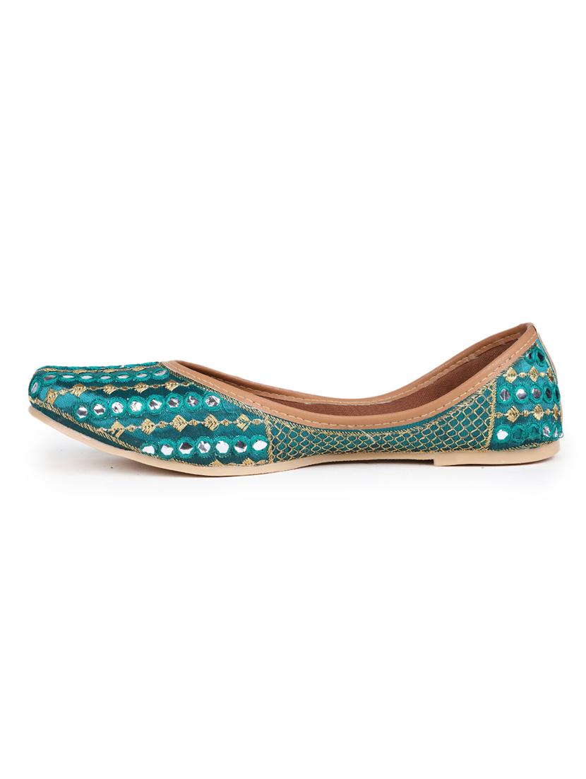 women embroided slip on mojari - 19117355 - Standard Image - 2
