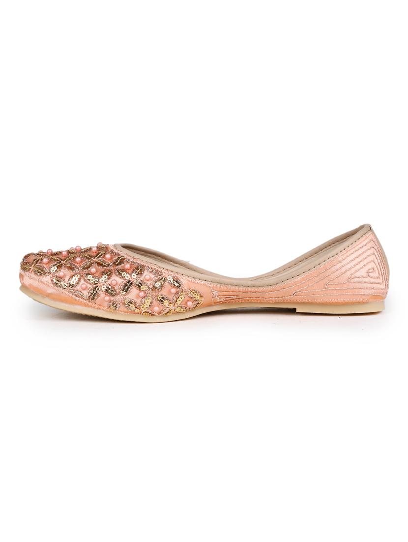 embellished jutis & mojaris - 19117362 - Standard Image - 2