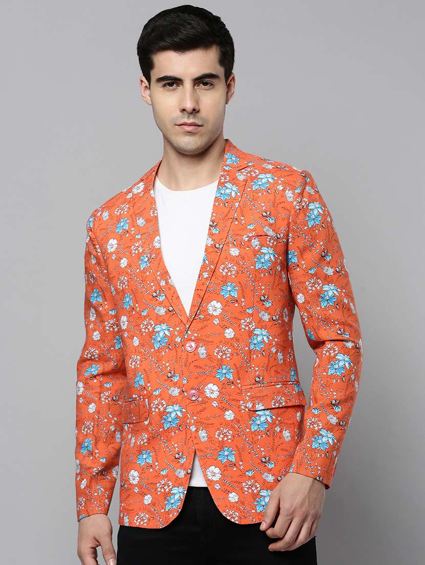 notched lapel single breasted blazer