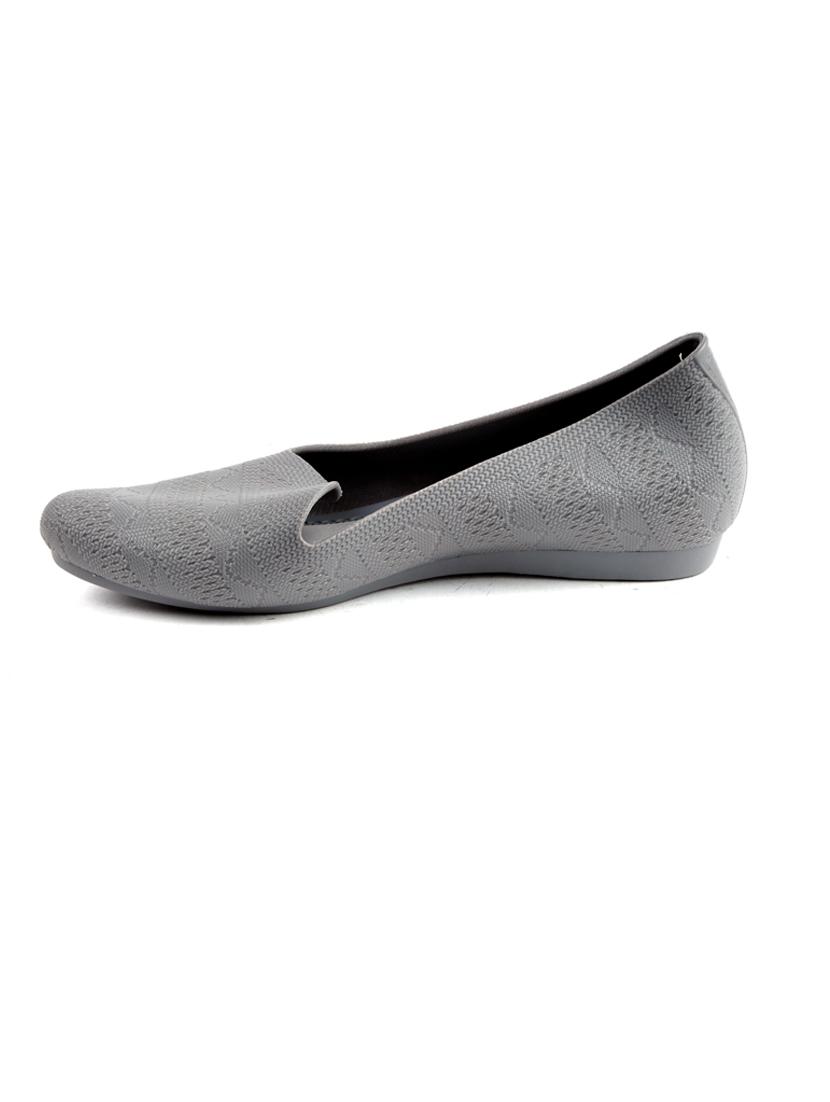 grey ballerina - 19129604 - Standard Image - 2