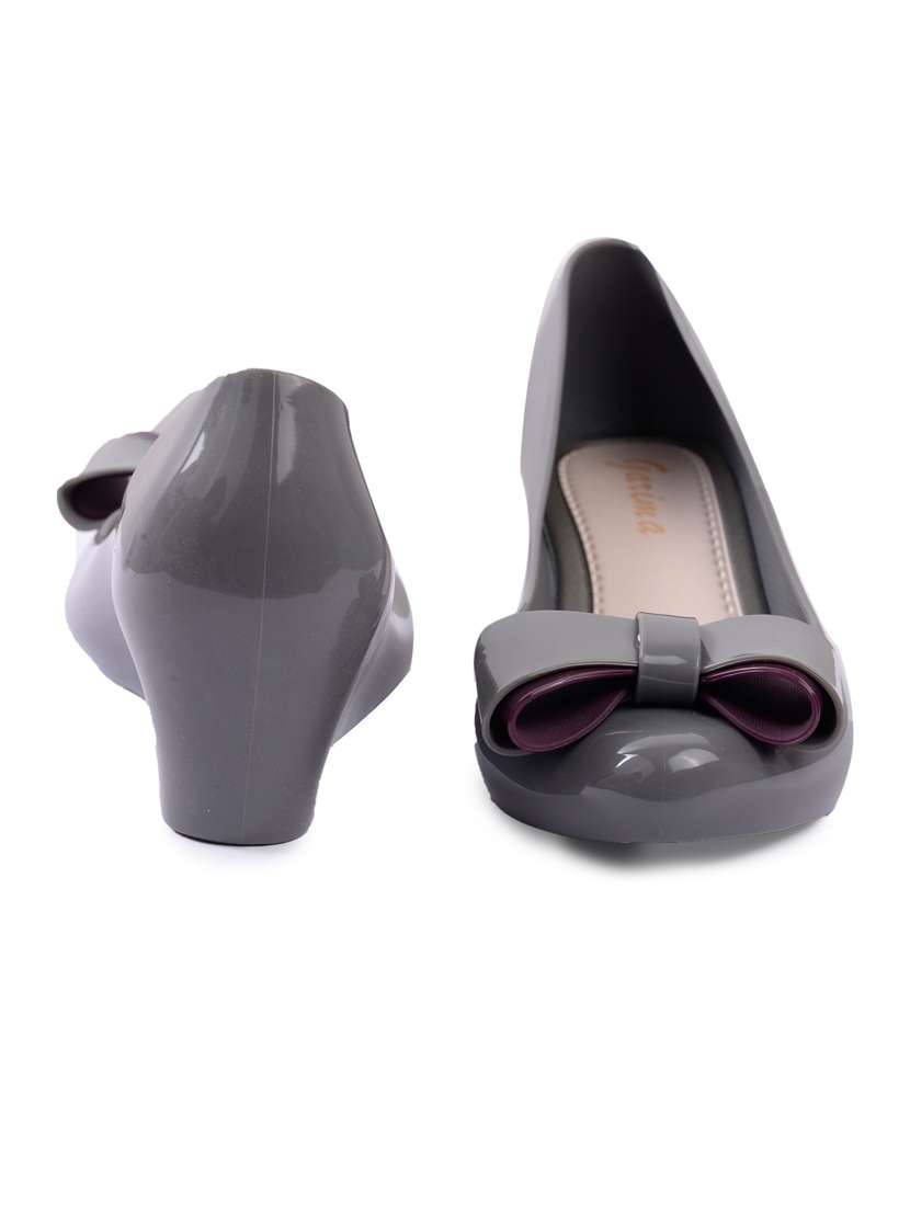 women solid slip on pump - 19129846 - Standard Image - 2