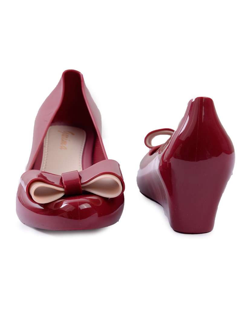 women solid slip on pump - 19129847 - Standard Image - 2