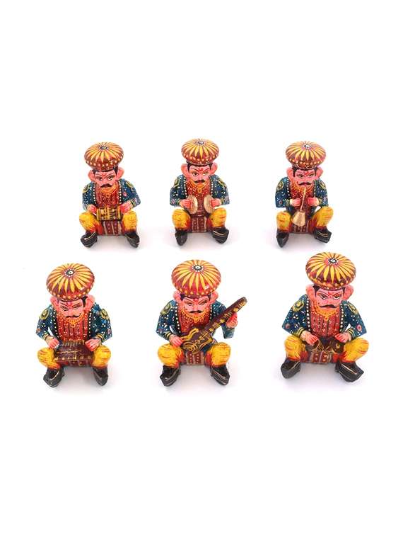 couple & human figurine