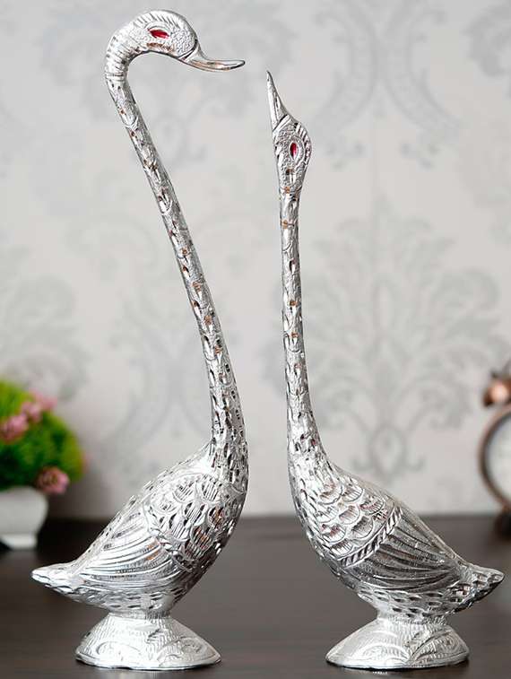 handicraft & artifact showpiece