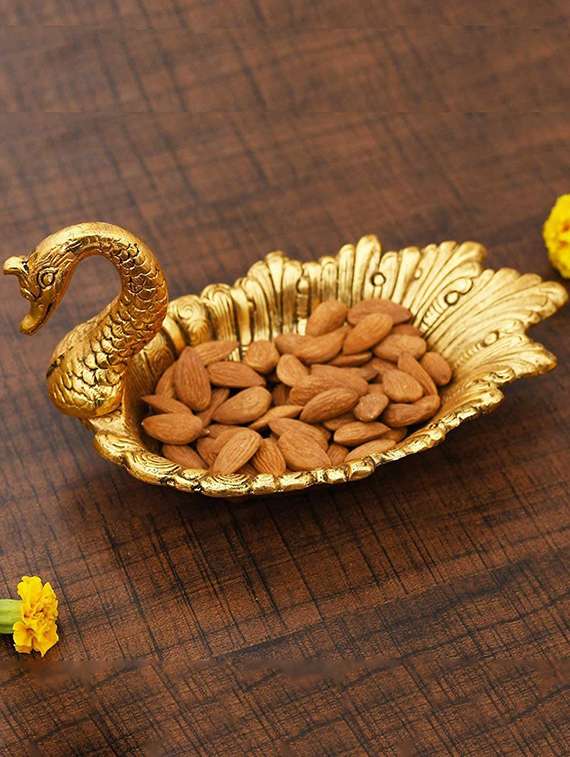 bird & animal showpiece